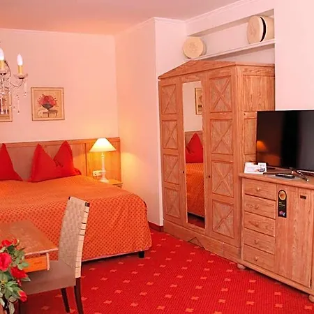 Romantik Im Röhl Hotel 4*